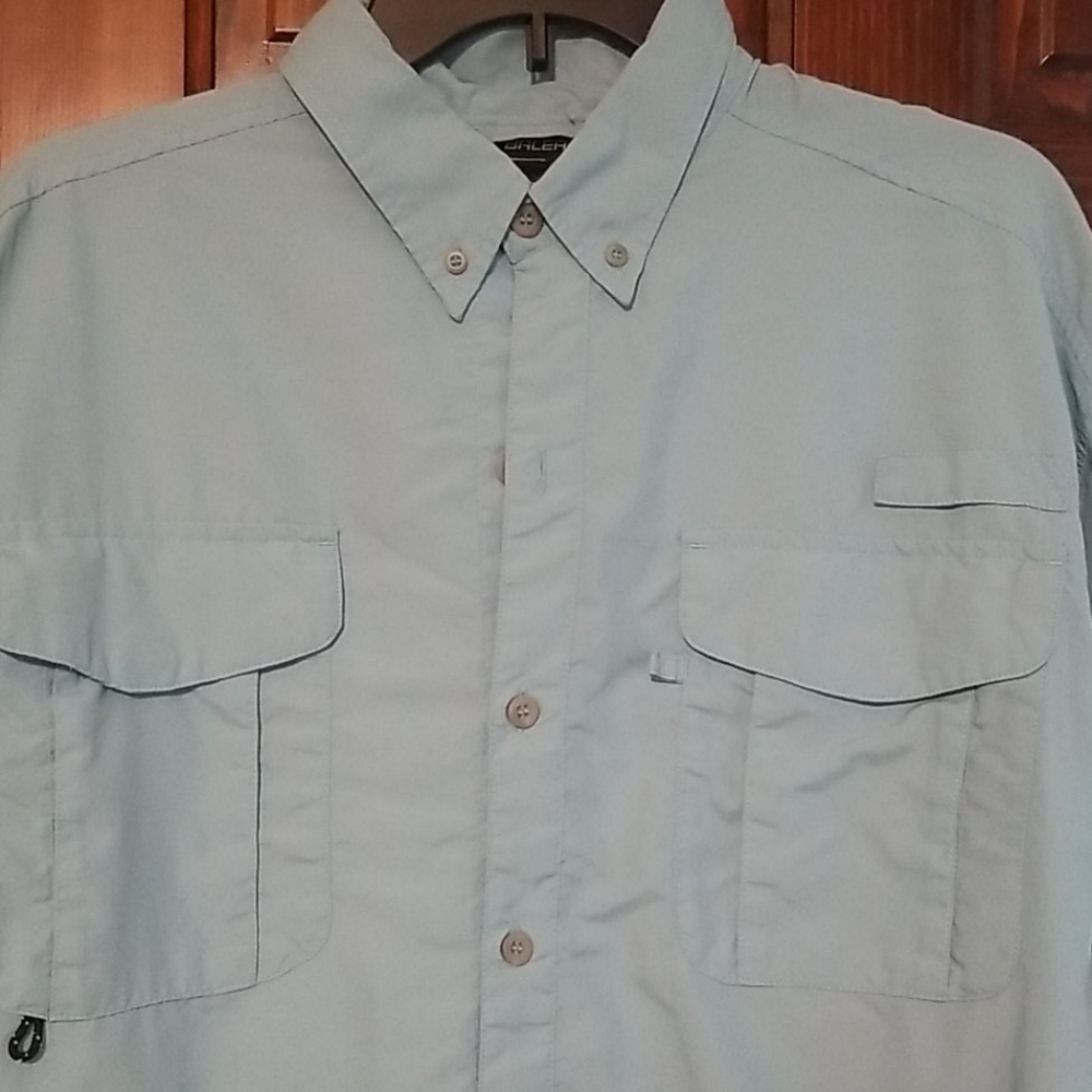Lightweight button up